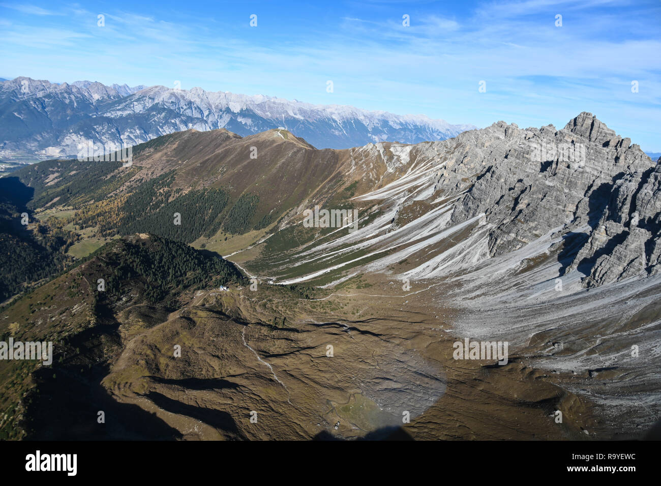 Luftbilder Tirol ÖAMTC ZENZENHOF;Bautelle BBT Patsch;Europabrücke;Stubaier Gletscher;Serlesspitze;Südtiroler Dolomiten; Foto Stock