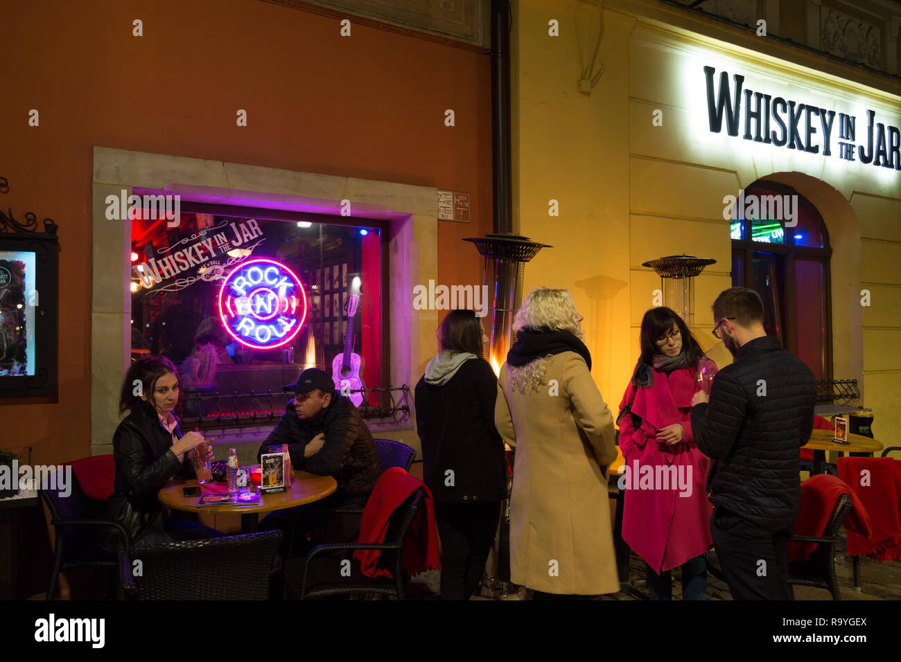 11.11.2018, Poznan, Grosspolen, Polen - Menschen Am Alten Markt (Stary Rynek) in der Altstadt. 00A181111D037CARO.JPG [modello di rilascio: NO, proprietà rele Foto Stock