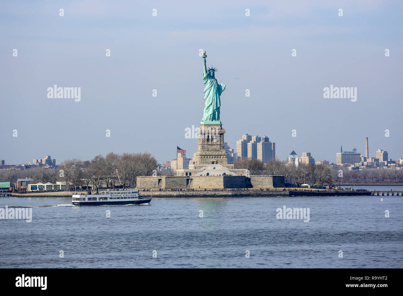 20.02.2018, New York New York, Vereinigte Staaten von Amerika - Freiheitsstatue, la Statua della Libertà, Liberty Island, Stati Uniti d'America. 00x180220D182CARO [modalità Foto Stock