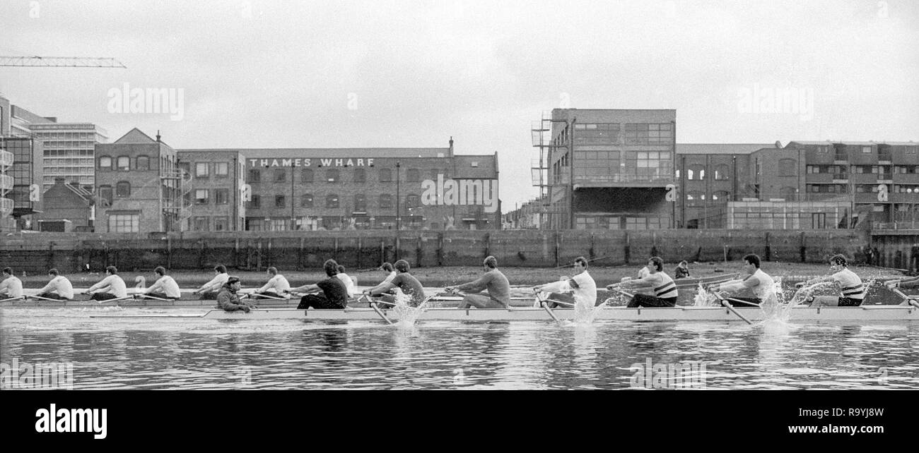 Londra. Regno Unito. 1987 Pre Fixture, gamma Boat Race. Squadra Nazionale vs Cambridge University BC sul campionato corso Mortlake per Putney. Il fiume Tamigi. Sabato 21.03.1987 [Obbligatorio Credito: Pietro SPURRIER/Intersport immagini] Squadra Nazionale, prua, Terry Dillon, John MAXY, John GARRETT, Martin CROSS, Andy Holmes, Steve REDGRAVE, Adam CLIFT, Richard STANHOPE e Cox, Pat SWEENEY. CUBC. Equipaggio prua. Ian Clarke, Richard SPINK, Nicholas GRUNDY, Matt BRITTIN, Stephen PEEL [Presidente] Jim PEW Jim GARMAN, Paddy BROUGHTON e Cox. Julian wolfson Foto Stock