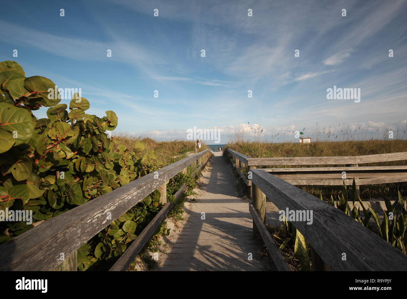 Beach Boardwalk in Cocoa Beach, Florida, Stati Uniti d'America Foto Stock