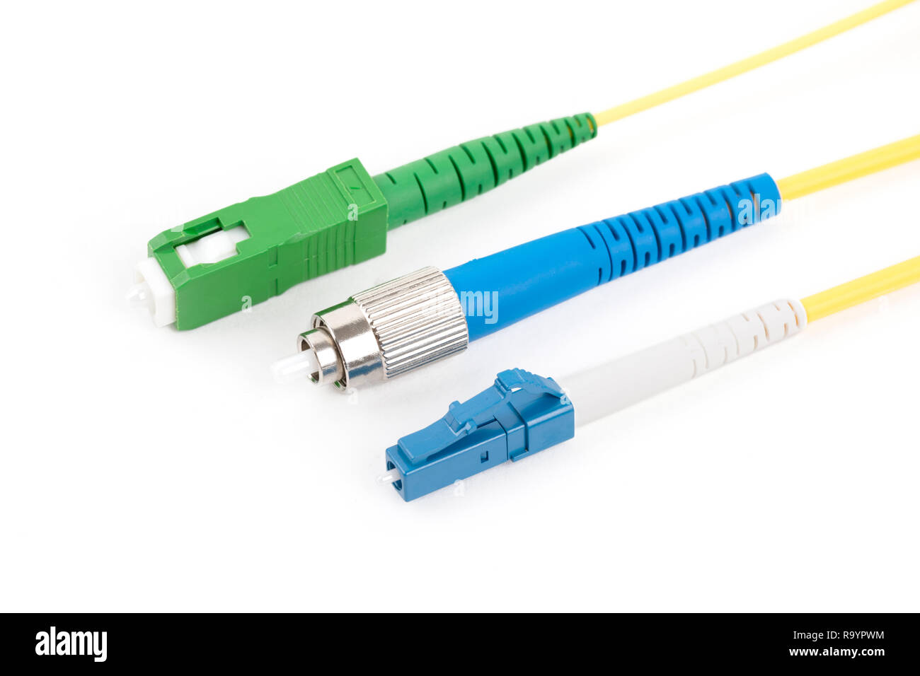Raccolta di diverse modalità singola connettori a fibra ottica isolata su sfondo bianco Foto Stock