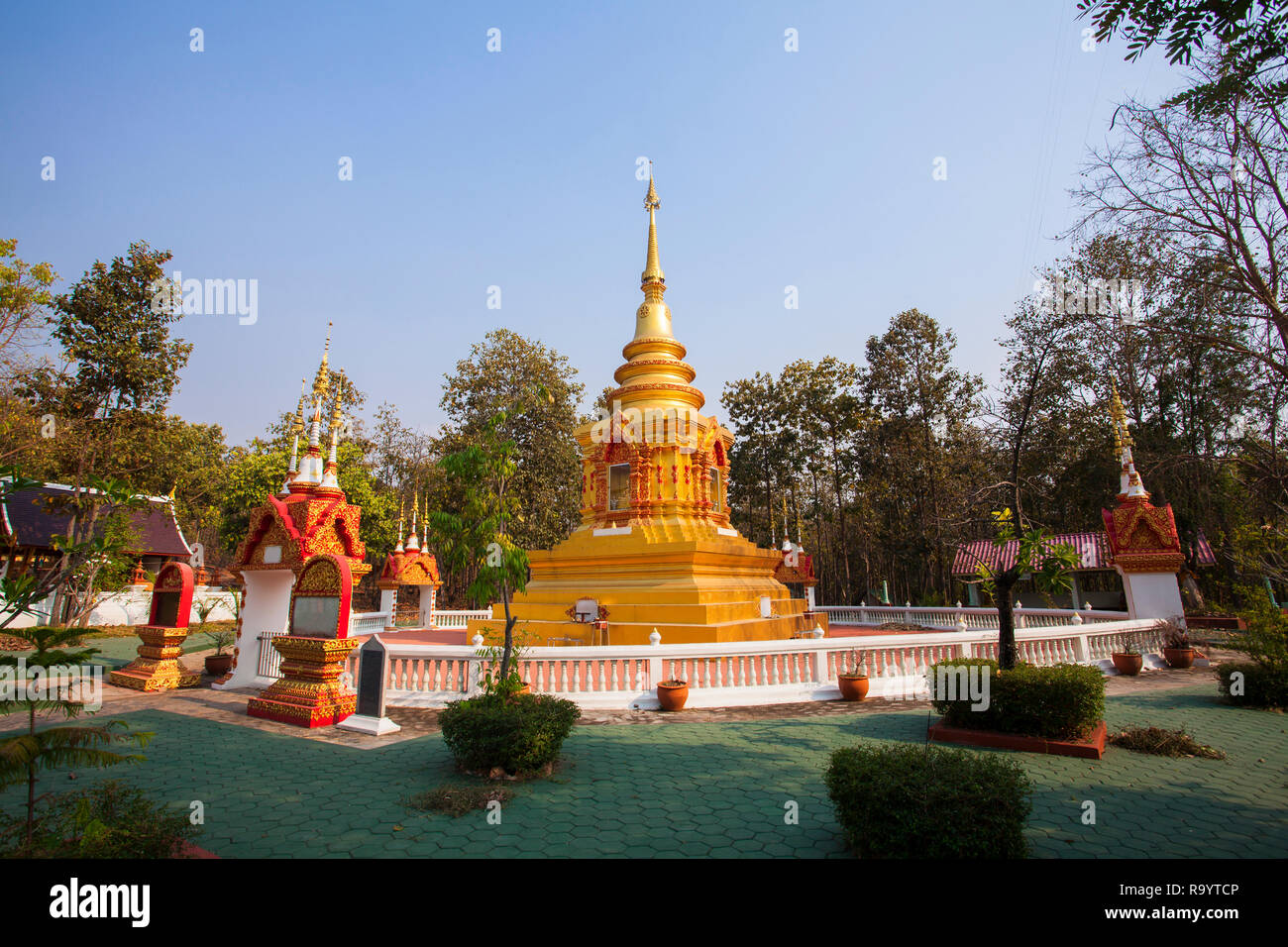 Pagoda d'oro,Wat Phra That Doi Kham (Tempio d'Oro) Lamphun provincia. Foto Stock