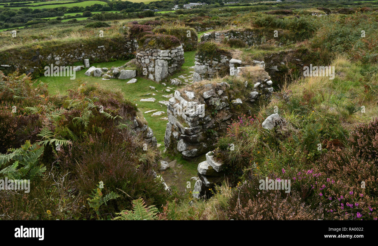 Chysauster. Insediamento Romano-British, occupata dalla media età del Ferro fino alla fine dell'occupazione romana del IV secolo d.c. Villaggio sul cortile. Foto Stock