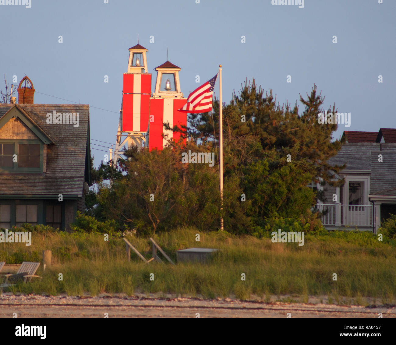 Gamma luci su Nantucket, MA. La foto viene scattata da leggermente di lato. Quando essi sono allineati e una luce è al di sopra di un altro, una nave sa th Foto Stock