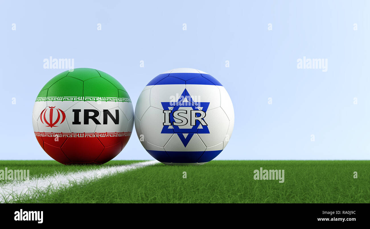 Israele vs. Iran partita di calcio - palloni da calcio in Israele e Iran colori nazionali su un campo di calcio. Copia dello spazio sul lato destro - il rendering 3D Foto Stock