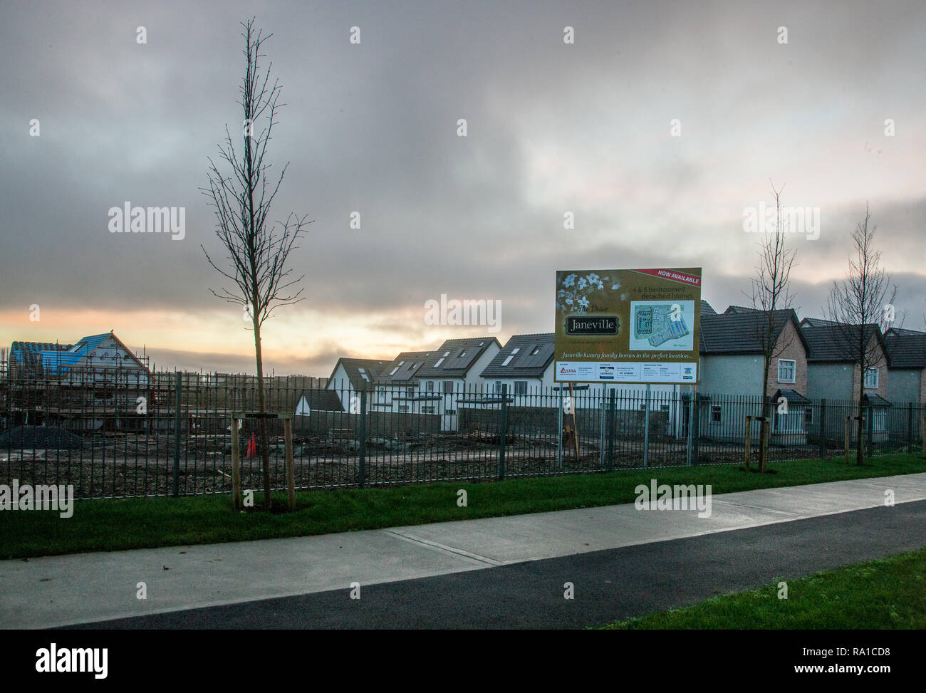 Carrigaline, Cork, Irlanda. Il 30 dicembre, 2018. Janeville fuori Carrigaline, Co. Cork, Irlanda dove 800 abitazioni sono attualmente in costruzione. Credito: David Creedon/Alamy Live News Foto Stock