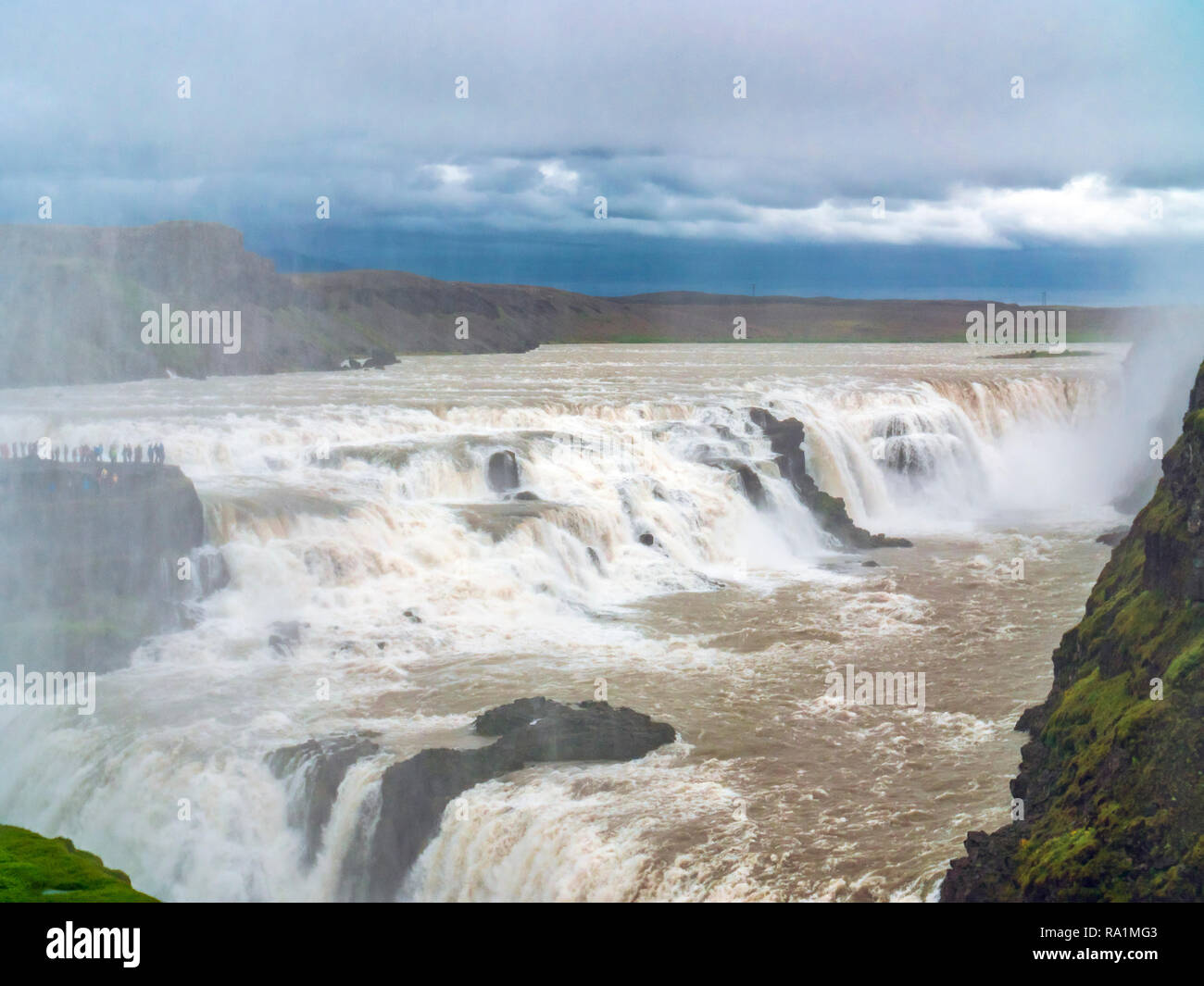 Bella cascata di Dettifoss in Islanda in un giorno nuvoloso Foto Stock