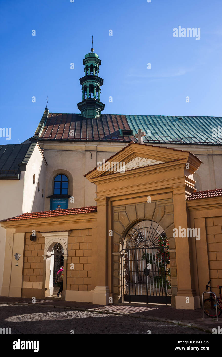 Chiesa di San Giuseppe e il Convento delle Monache Bernardini nella città vecchia di Cracovia in Polonia Foto Stock
