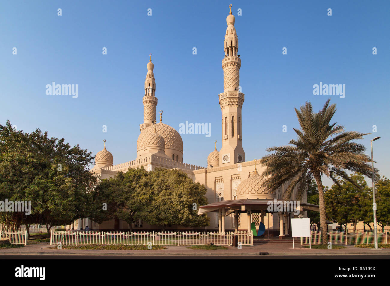 La Moschea di Jumeirah a Dubai, Emirati Arabi Uniti. Foto Stock