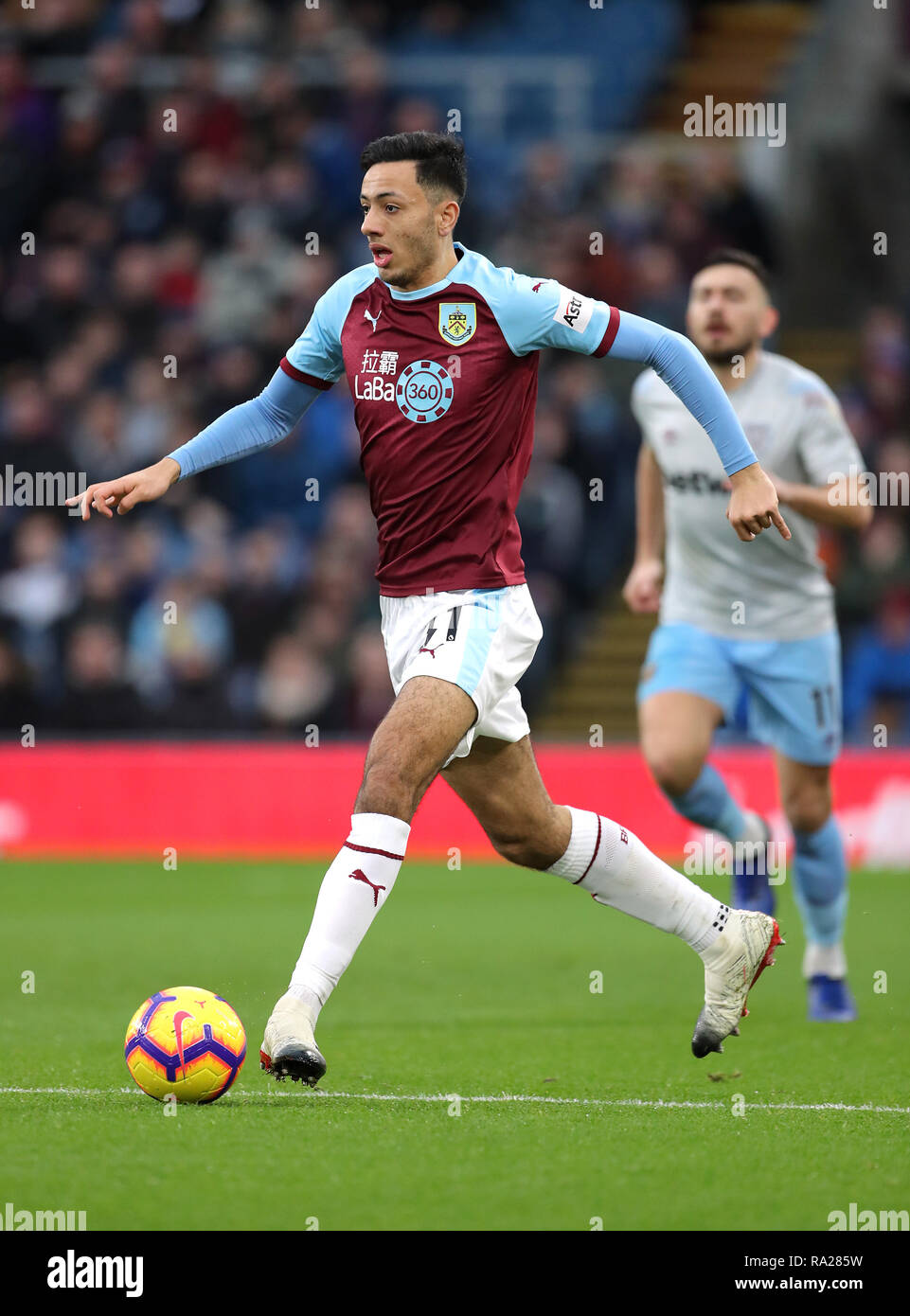 Burnley's Dwight McNeil durante il match di Premier League a Turf Moor, Burnley. Foto Stock
