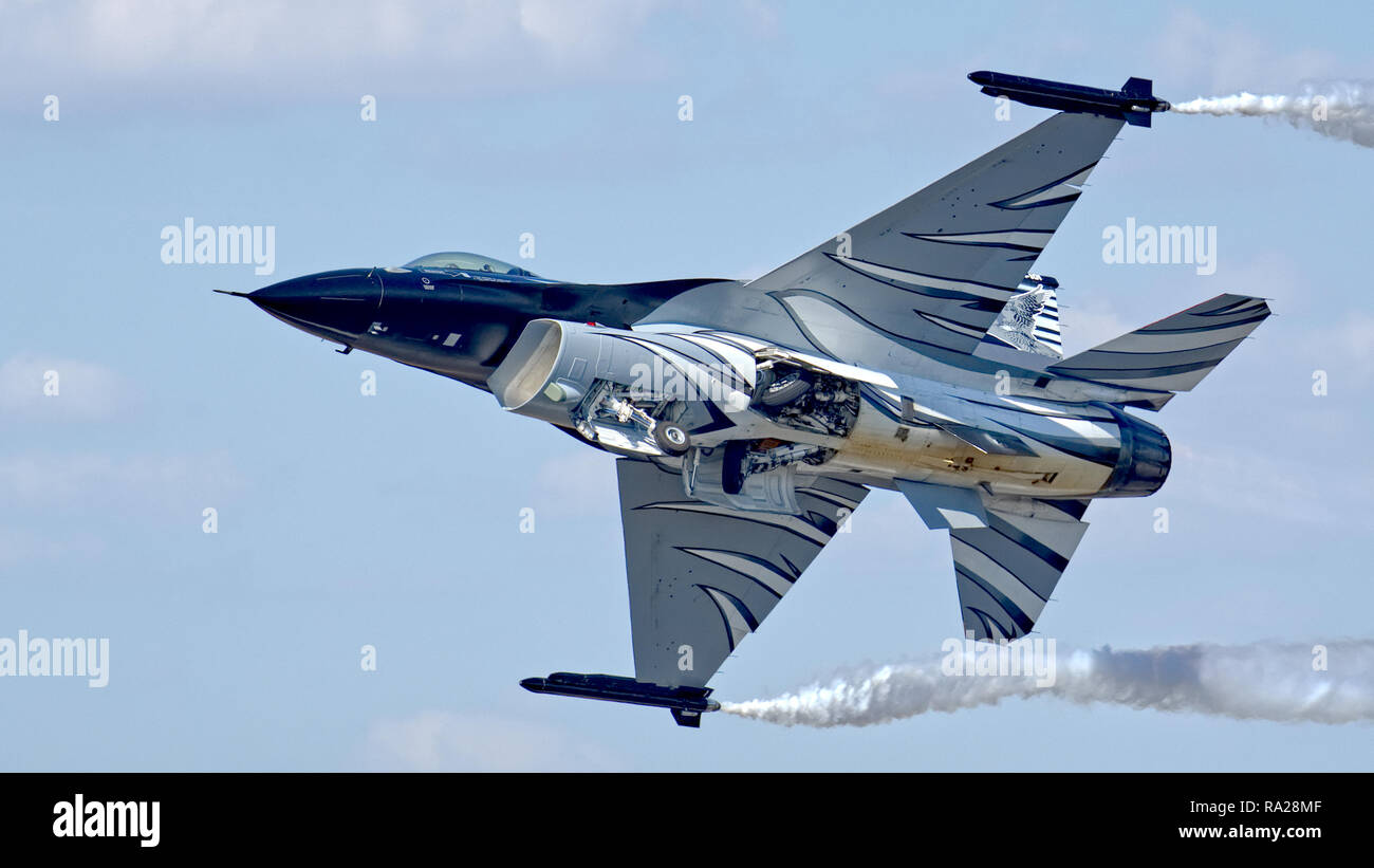 Belgian Airforce F16 "Dark Vador" al RIAT Foto Stock