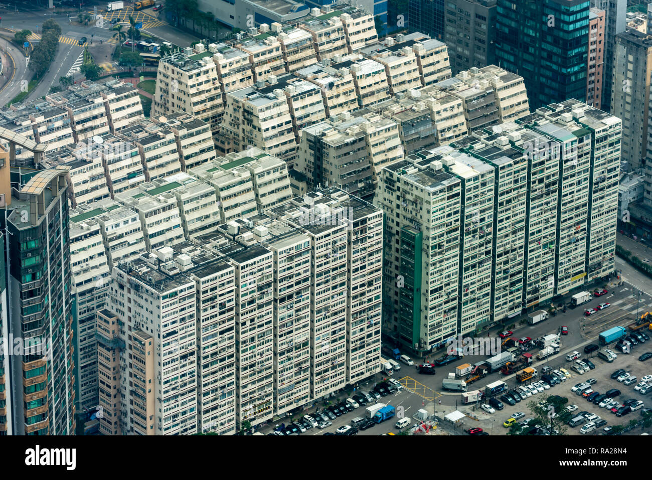 Il Man Wan Sun Chuen alloggiamento estate in Yau Ma Tei, Kowloon è uno di Hong Kong di antiche abitazioni private estates, risalente al 1965. Foto Stock