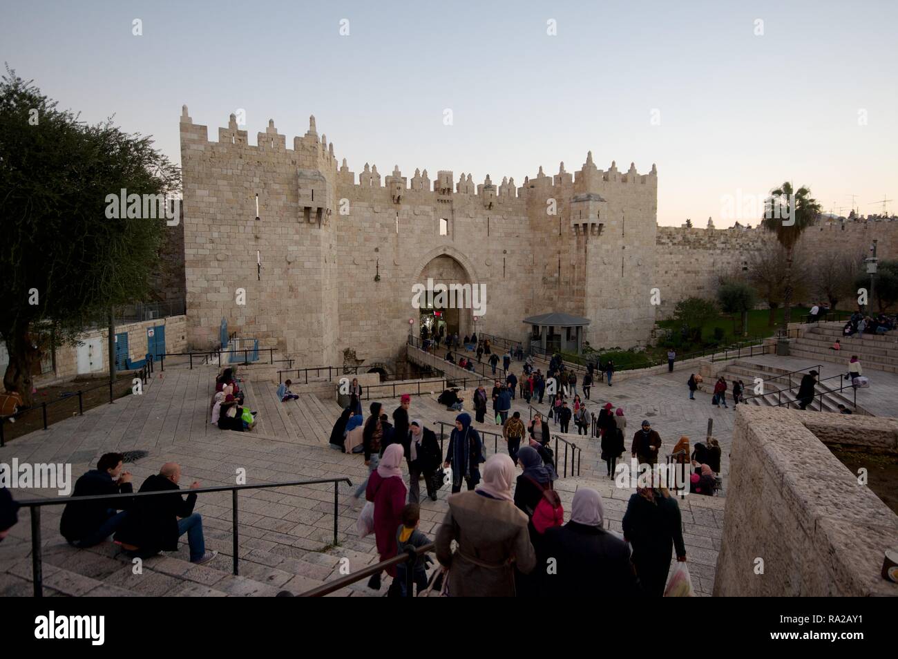 Porta di Damasco, vecchia di Gerusalemme Foto Stock