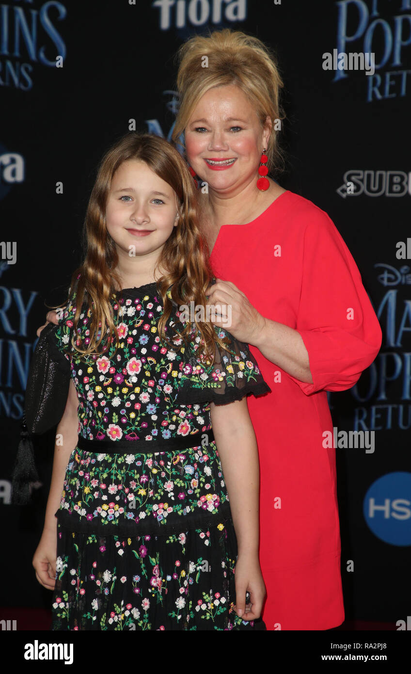 Disney's 'Mary Poppins restituisce' Premiere mondiale con: Caroline Rhea, Ava Rhea Economopoulos dove: Hollywood, California, Stati Uniti quando: 30 Nov 2018 Credit: FayesVision/WENN.com Foto Stock