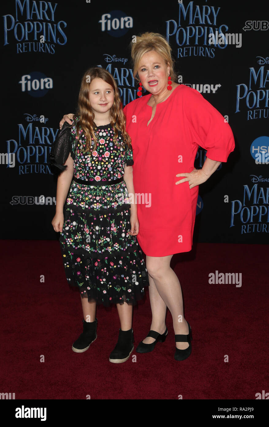 Disney's 'Mary Poppins restituisce' Premiere mondiale con: Caroline Rhea, Ava Rhea Economopoulos dove: Hollywood, California, Stati Uniti quando: 30 Nov 2018 Credit: FayesVision/WENN.com Foto Stock