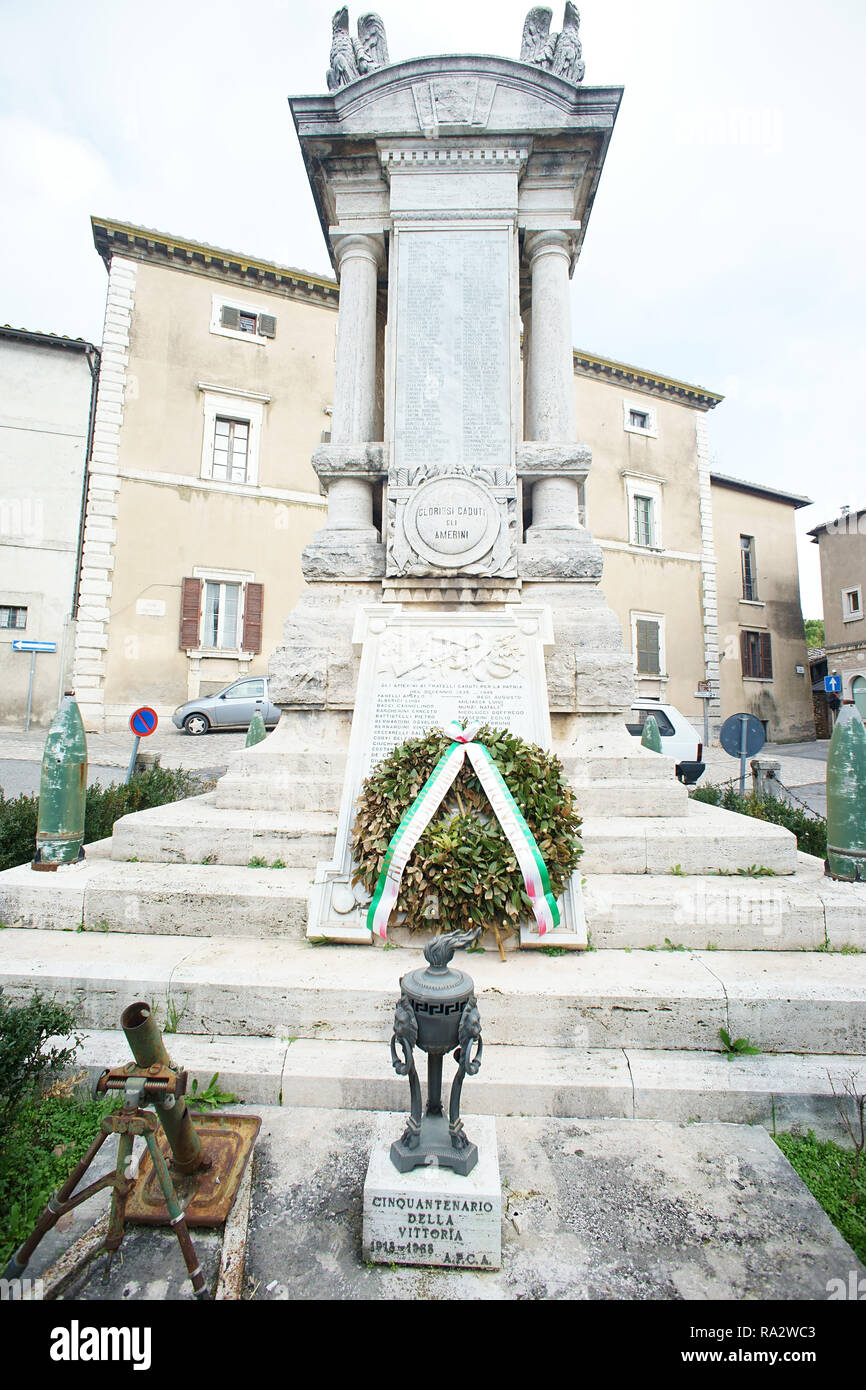 Monumento ai caduti, città di Amelia, Umbria, Italia Foto Stock