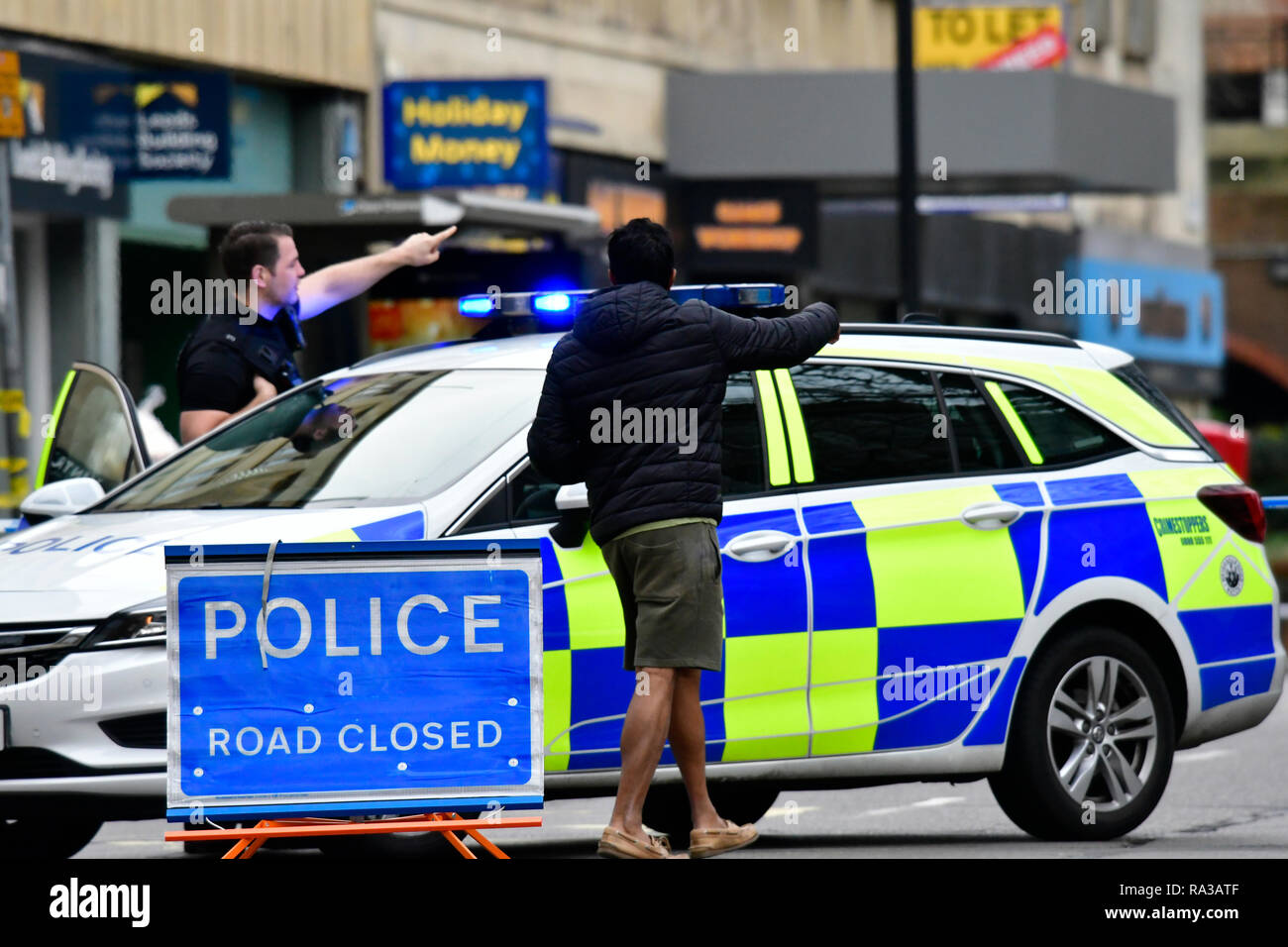 Bristol, Regno Unito. 01 gen 2019. Principali incidenti di polizia nella città di Bristol e una grande area di Broadmead Shopping Centre è stato spillato.it si estende dal parco del castello, Strada del vino, Union Street, Il Pithay e Fairfax Street. Circa 8.15 presto questa mattina un passante ha detto di aver visto ciò che sembrava una sommossa van Parcheggiato fuori del Night club SWX il 1 gennaio 2019. I funzionari di detto un grave incidente ha avuto luogo il Veglione di Capodanno. Credito: Robert Timoney/Alamy Live News Foto Stock