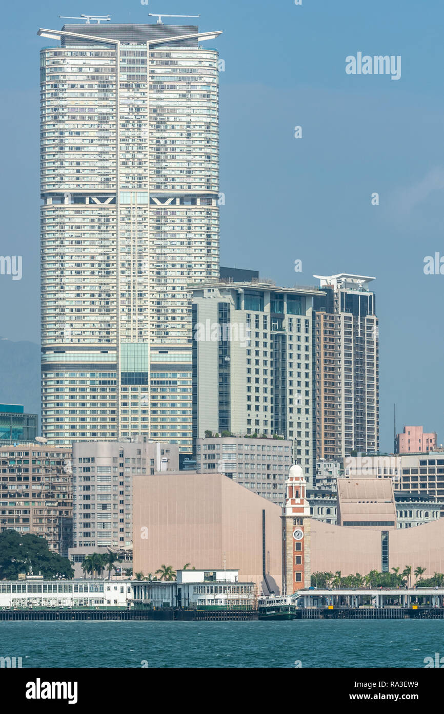 Il capolavoro hotel, mall e torre residenziale in Tsim Sha Tsui, Kowloon. Foto Stock