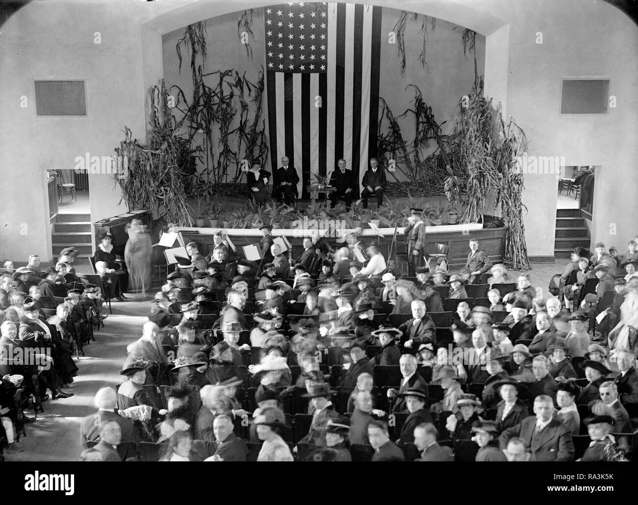 Comunità celebrazione di ringraziamento a vista parco SCUOLA, Novembre 10, 1916 Foto Stock