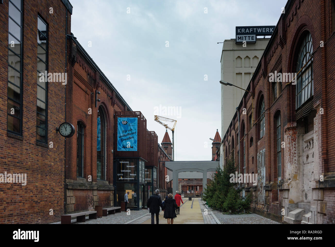 Dresda: Staatsoperette operetta e Teatro Junge Generation (Teatro giovane generazione) nella ex stazione di potenza Kraftwerk Mitte in , Sachsen, Sassonia, Foto Stock