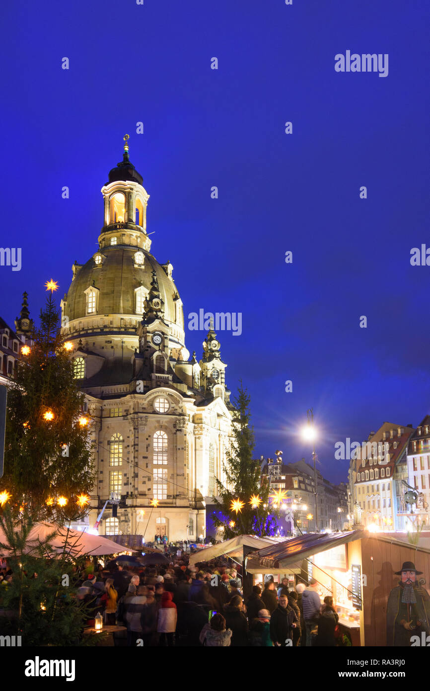 Dresda: chiesa Frauenkirche (Chiesa di Nostra Signora), piazza Neumarkt, mercatino di Natale di , Sachsen, Sassonia, Germania Foto Stock