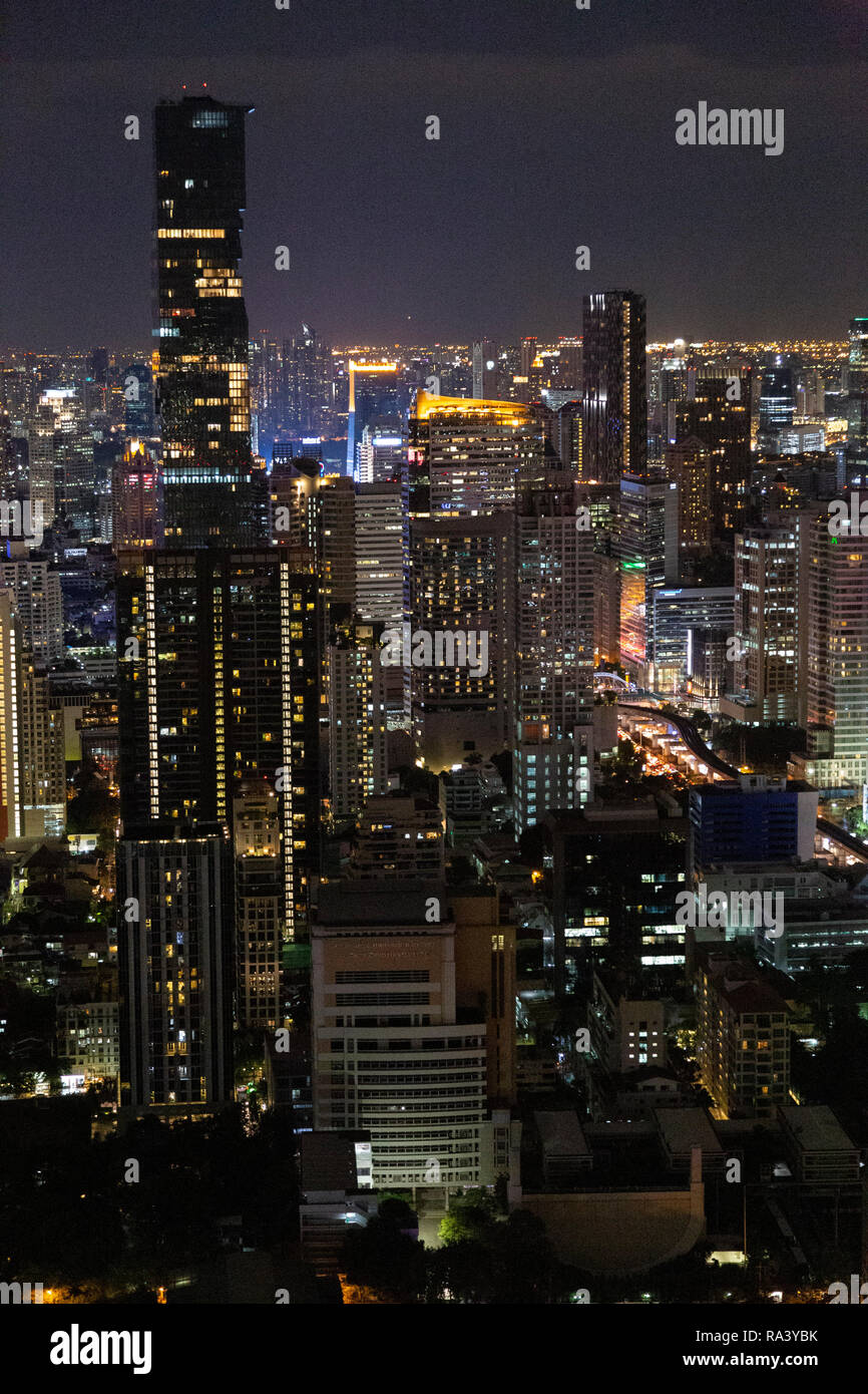 Bangkok skyline notturno, Bangkok, Thailandia Foto Stock