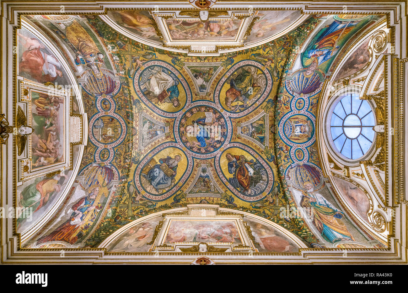 Cappella di Sant'Elena con mosaico di Baldassare Peruzzi, nella