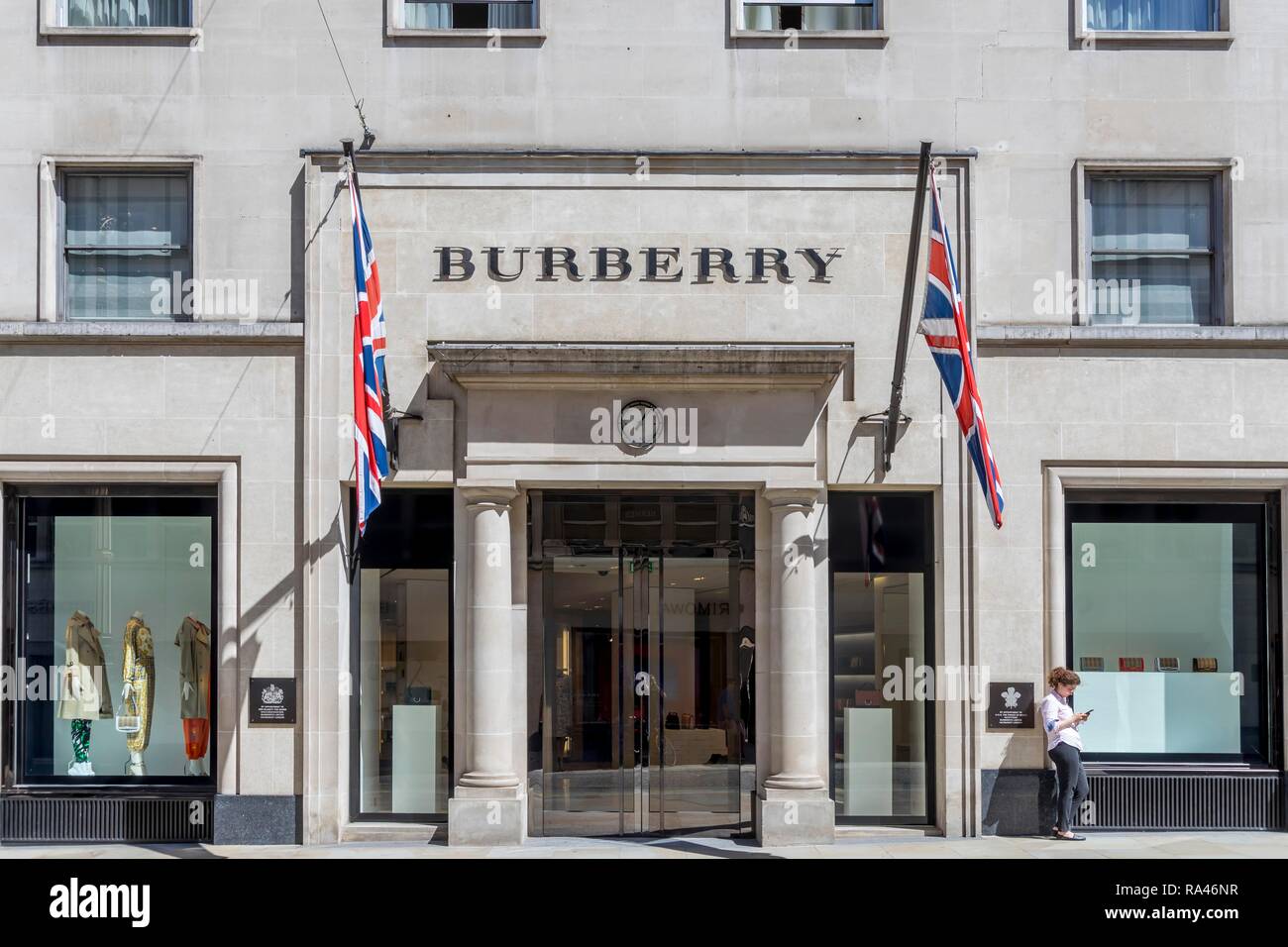 Negozio di abbigliamento Burberry, London, Regno Unito Foto Stock