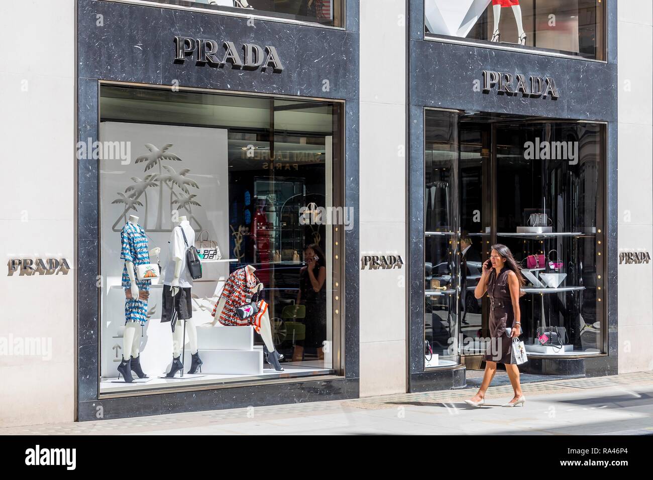 Negozio di moda Prada, Londra, Gran Bretagna Foto Stock