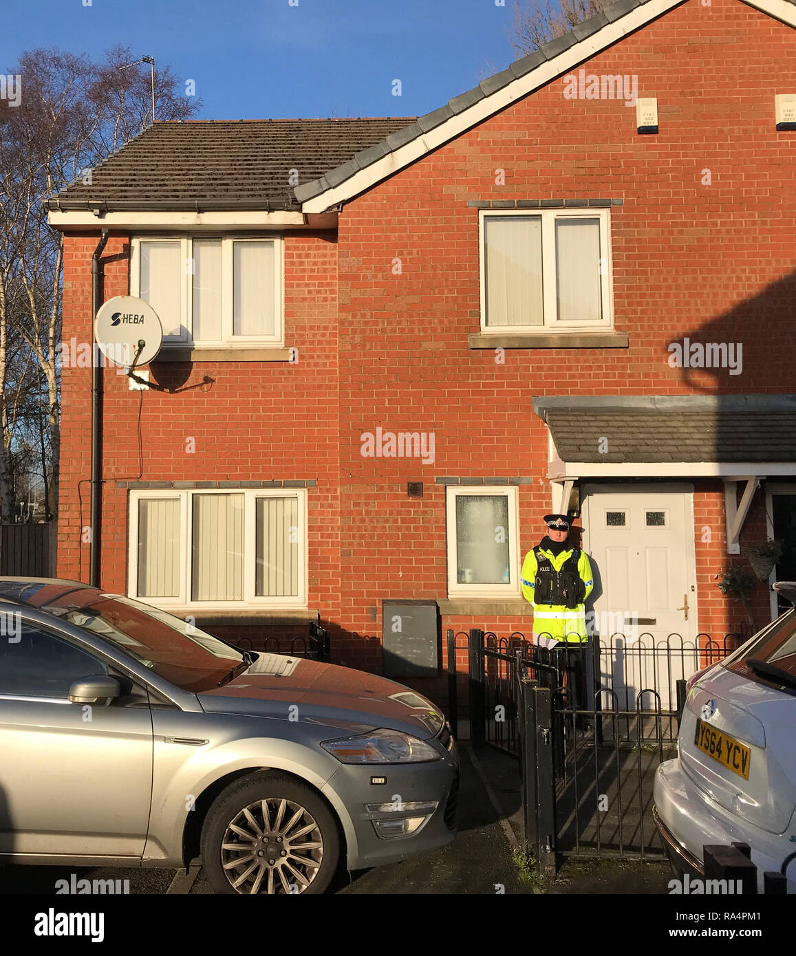 A House in Schoolside Close, Cheetham Hill, Manchester, che è stato perseguito come parte delle indagini su un sospetto attacco terroristico alla stazione Victoria di Manchester la vigilia di Capodanno. Foto Stock