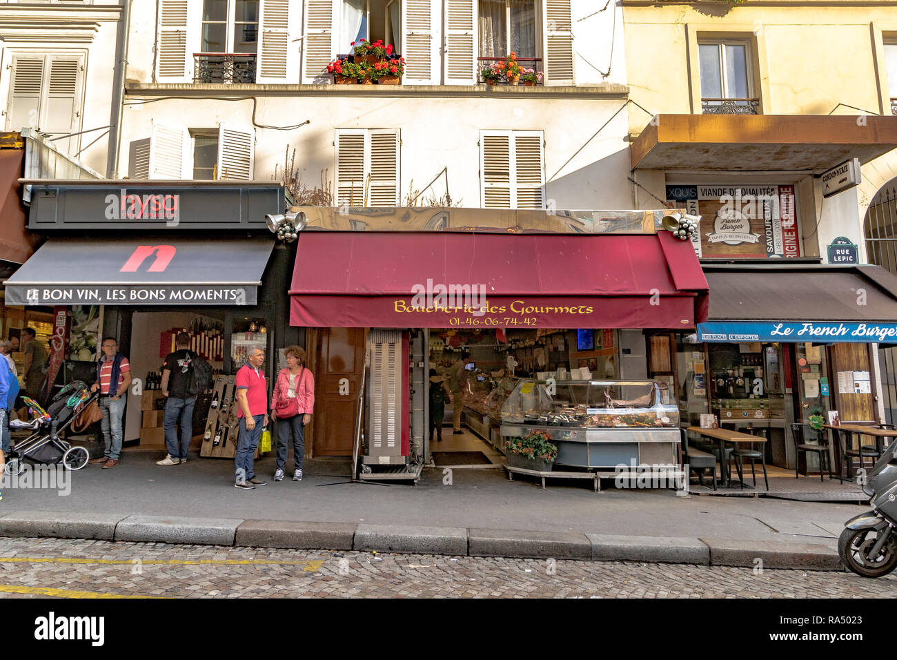 Boucherie des Gourmets un delicatessen francese sulla Rue Lepic Foto Stock