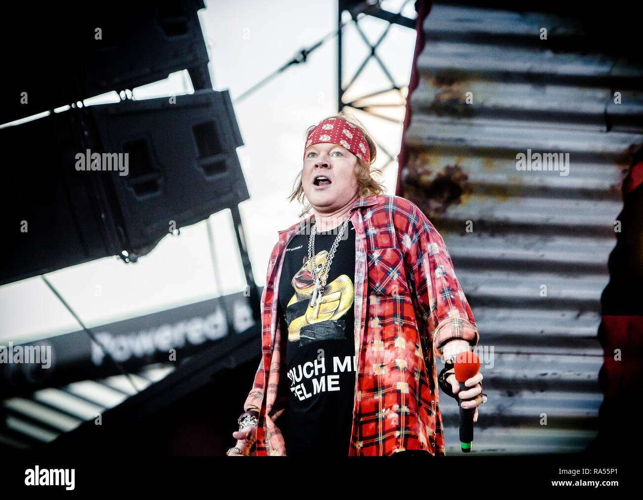 La Australian rock band AC/DC esegue un concerto dal vivo a Ceres Park di Aarhus come parte della roccia o busto World Tour 2016. Qui il cantante Axl Rose è visto dal vivo sul palco. Danimarca, 12/06 2016. Ad eccezione della Danimarca Foto Stock