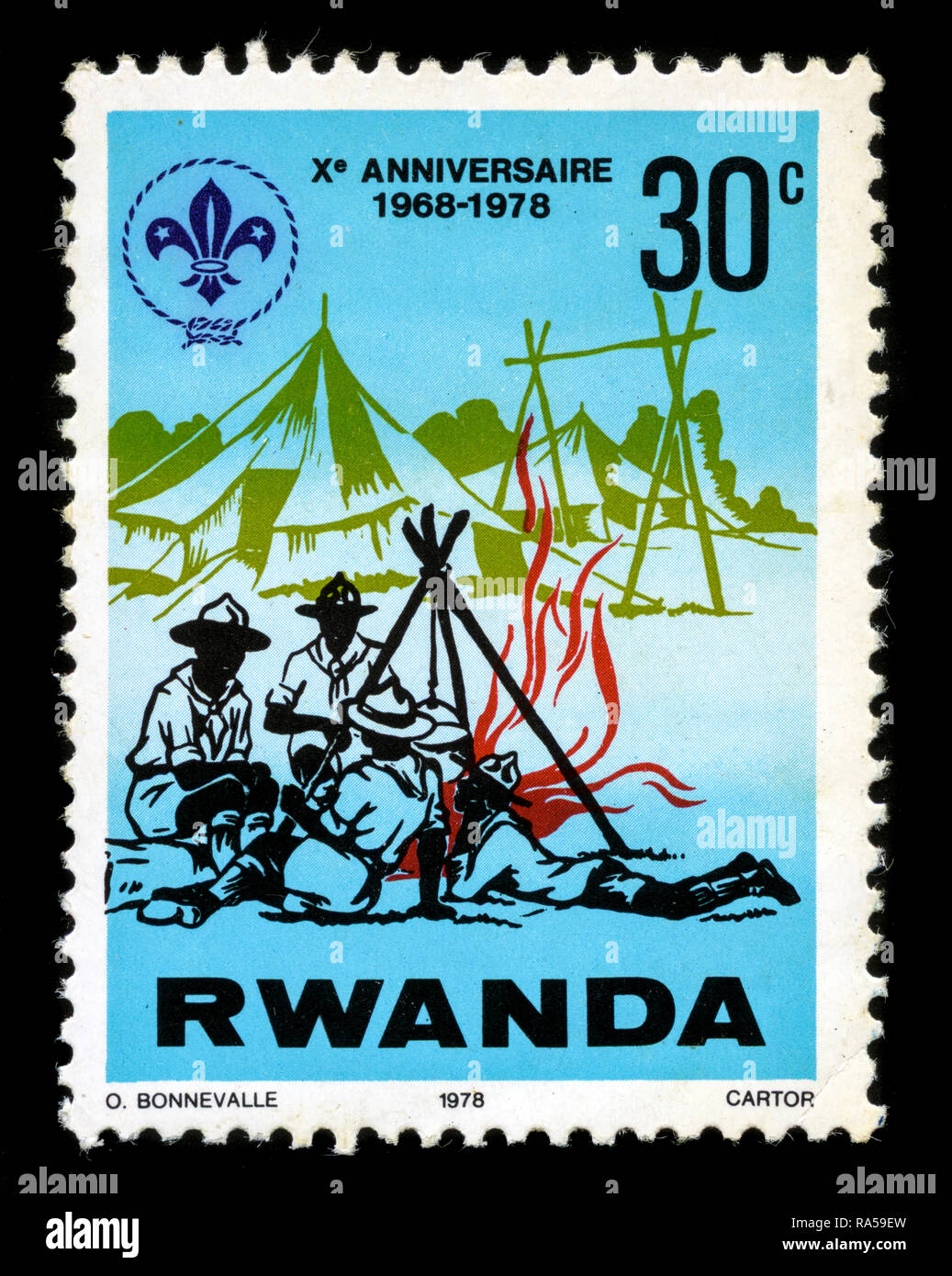 Francobollo dal Ruanda nel decimo anniversario di Ruandesi serie scouting pubblicato nel 1978 Foto Stock