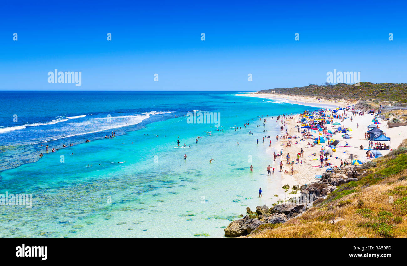 Perth, Australia. Yanchep Lagoon Beach in una calda giornata estiva. Foto Stock