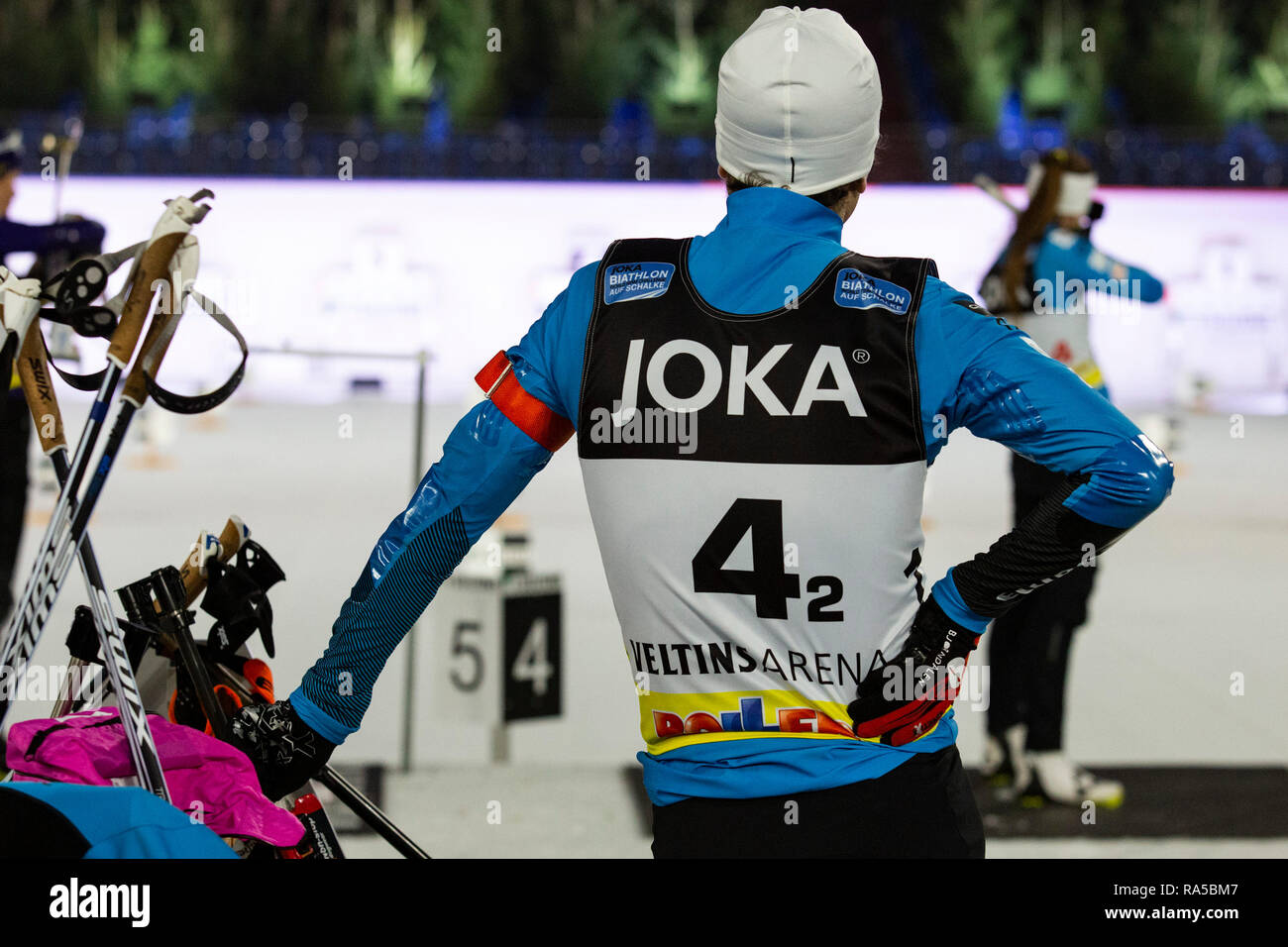 Ole Einar Björndalen (NOR), Darja Domratschewa (BLR). Biathlon JOKA World Team Challenge 2018 Auf Schalke. Foto Stock
