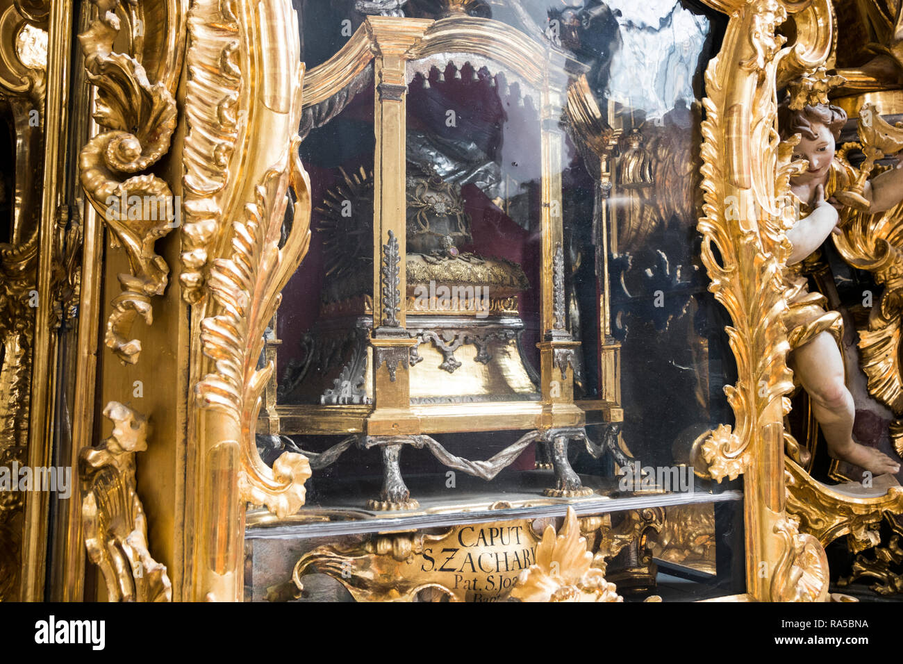 La chiesa collegiata di Stift Stams, barocchi di abbazia cistercense nel comune di Stams, membro del Tirolo, Austria occidentale Foto Stock