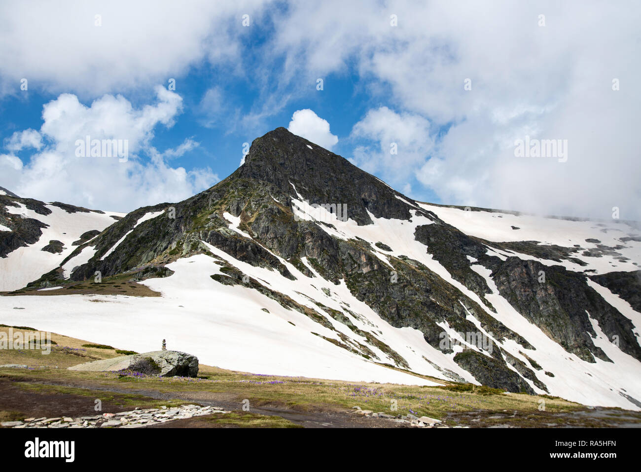 Montagna Rila picco in Bulgaria, Europa Foto Stock