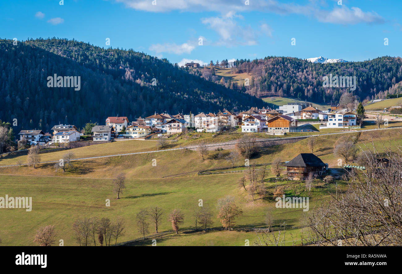 San Genesio, idilliaco villaggio vicino a Bolzano. Trentino Alto Adige, Italia. Foto Stock