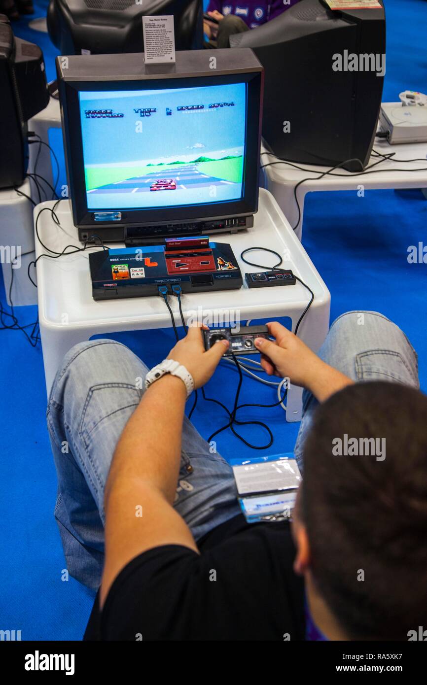 Giochi rétro, Atari giochi per computer e computer degli anni ottanta, gamescom, alla più grande fiera mondiale di interactive Foto Stock