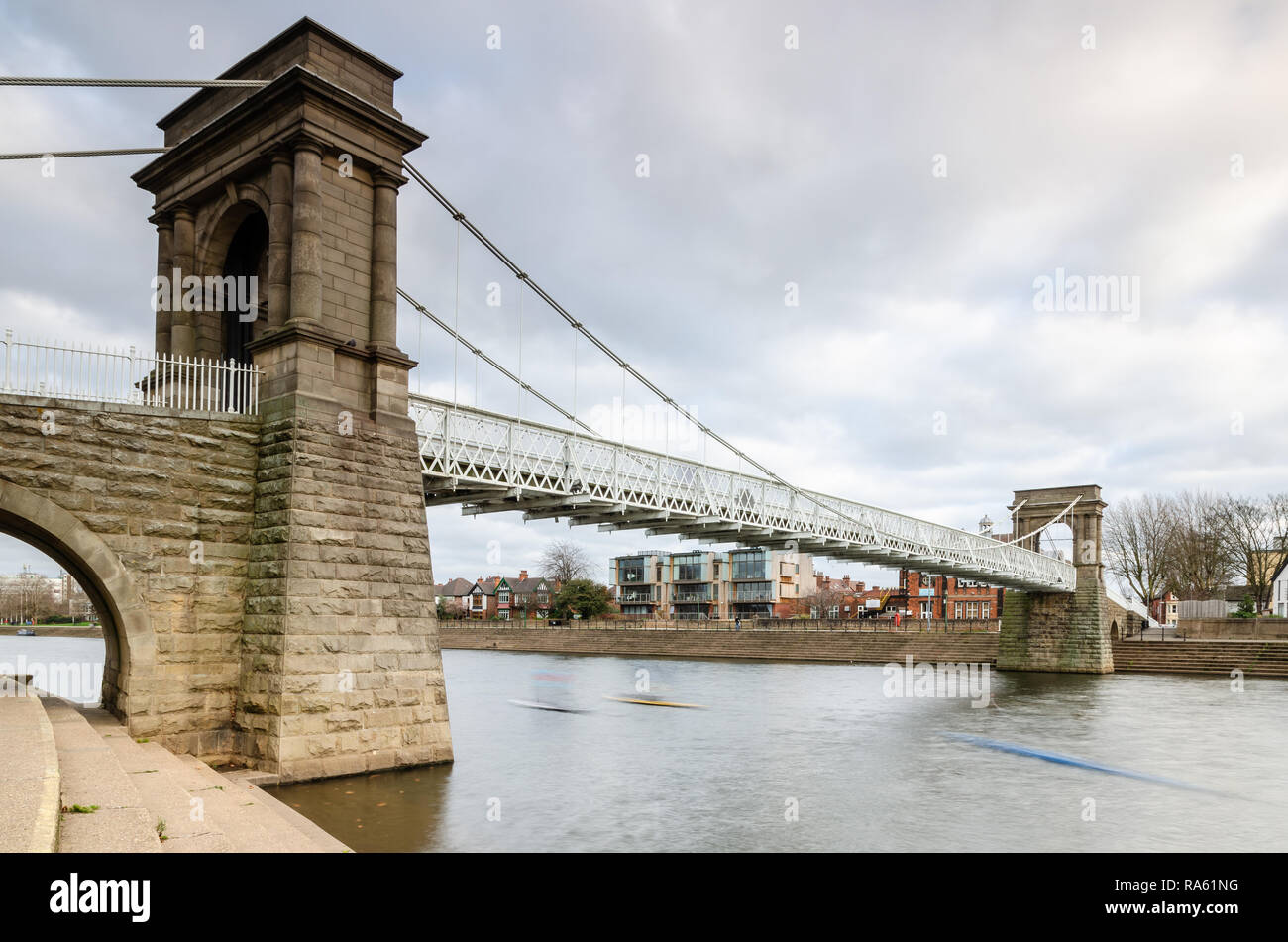 Wilford Suspension Bridge a Victoria Embankment a Nottingham, Regno Unito Foto Stock