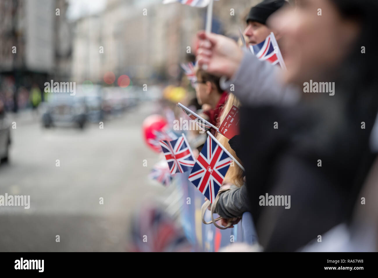 Londra, Regno Unito. 1 gennaio 2019. Il tema della sfilata di questo anno è stato "London accoglie favorevolmente il mondo". Con migliaia di artisti provenienti da una moltitudine di diversi paesi e culture di tutto il mondo sfilano per il centro di Londra. Credito: Ilyas Ayub / Alamy Live News Foto Stock