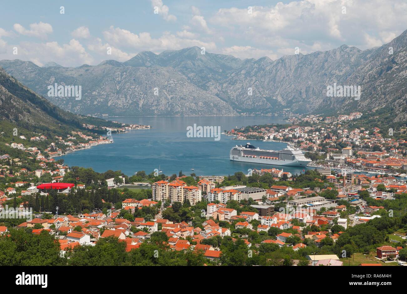 Cattaro e la Baia di Kotor, Kotor Provincia, Montenegro Foto Stock