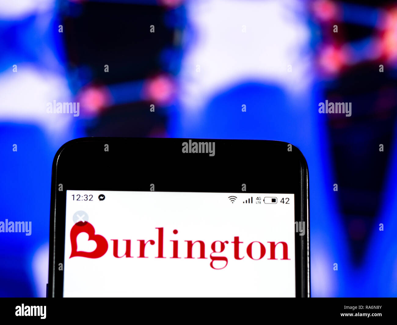 Burlington department store logo azienda vede visualizzato sul telefono intelligente Foto Stock