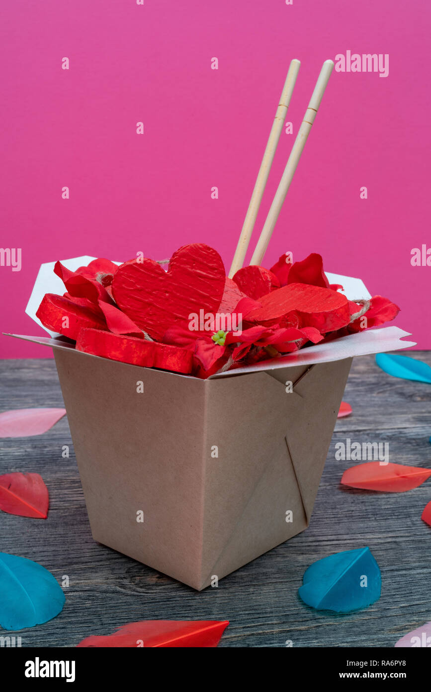 Cuori rossi cartolina il giorno di San Valentino. Foto Stock