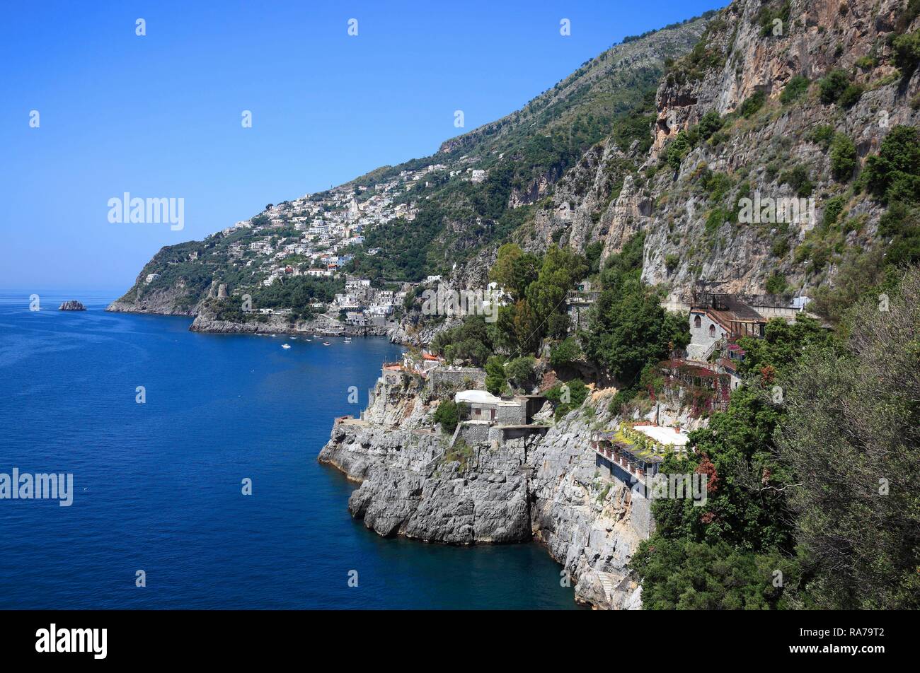 Coste a Praiano sulla Costiera Amalfitana, Campania, Italia, Europa Foto Stock