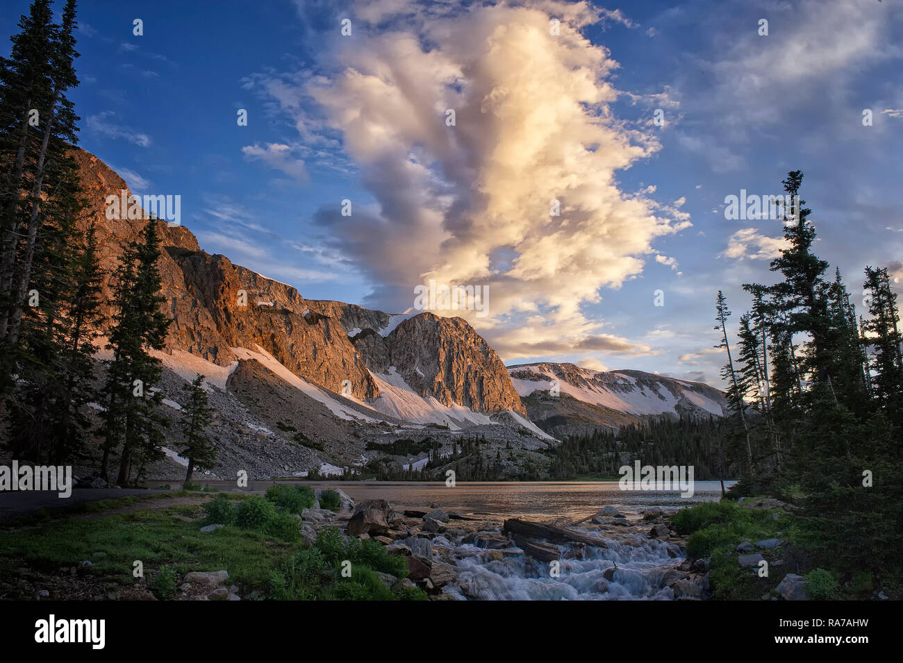 Luna con Giove sotto e Venere sopra; Laramie, Wyoming Foto Stock