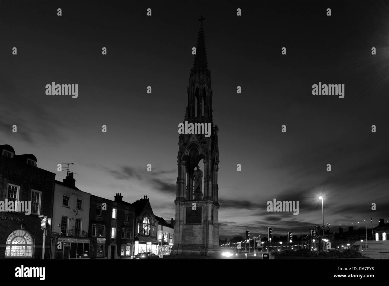 La Thomas Clarkson Memorial di notte, Wisbech town, Cambridgeshire, England, Regno Unito Foto Stock