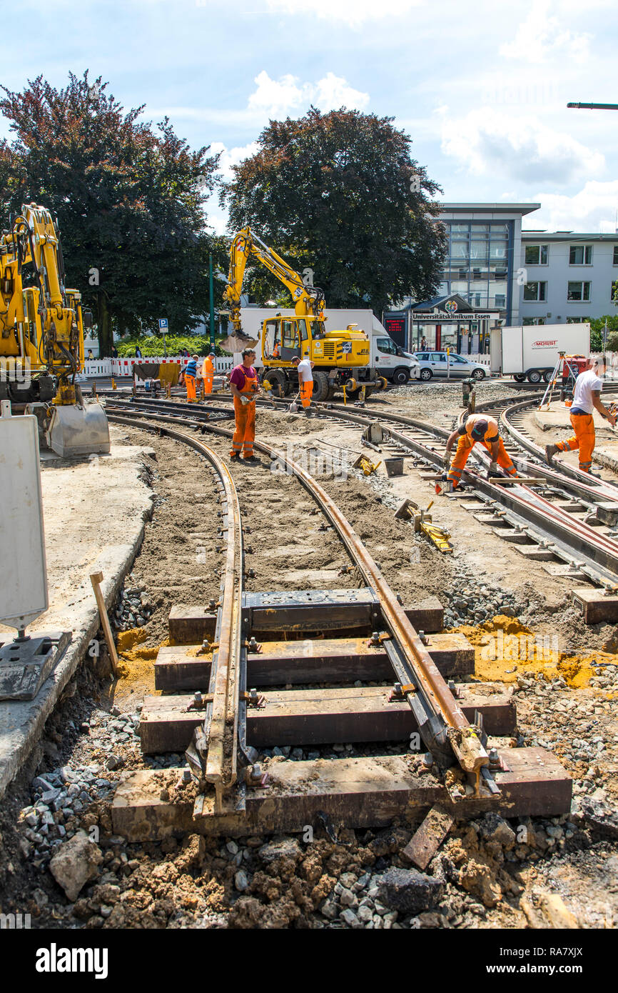 I lavori di costruzione su rotaie del tram, nuova costruzione, ristrutturazione del tram di binari ferroviari, Essen, Foto Stock
