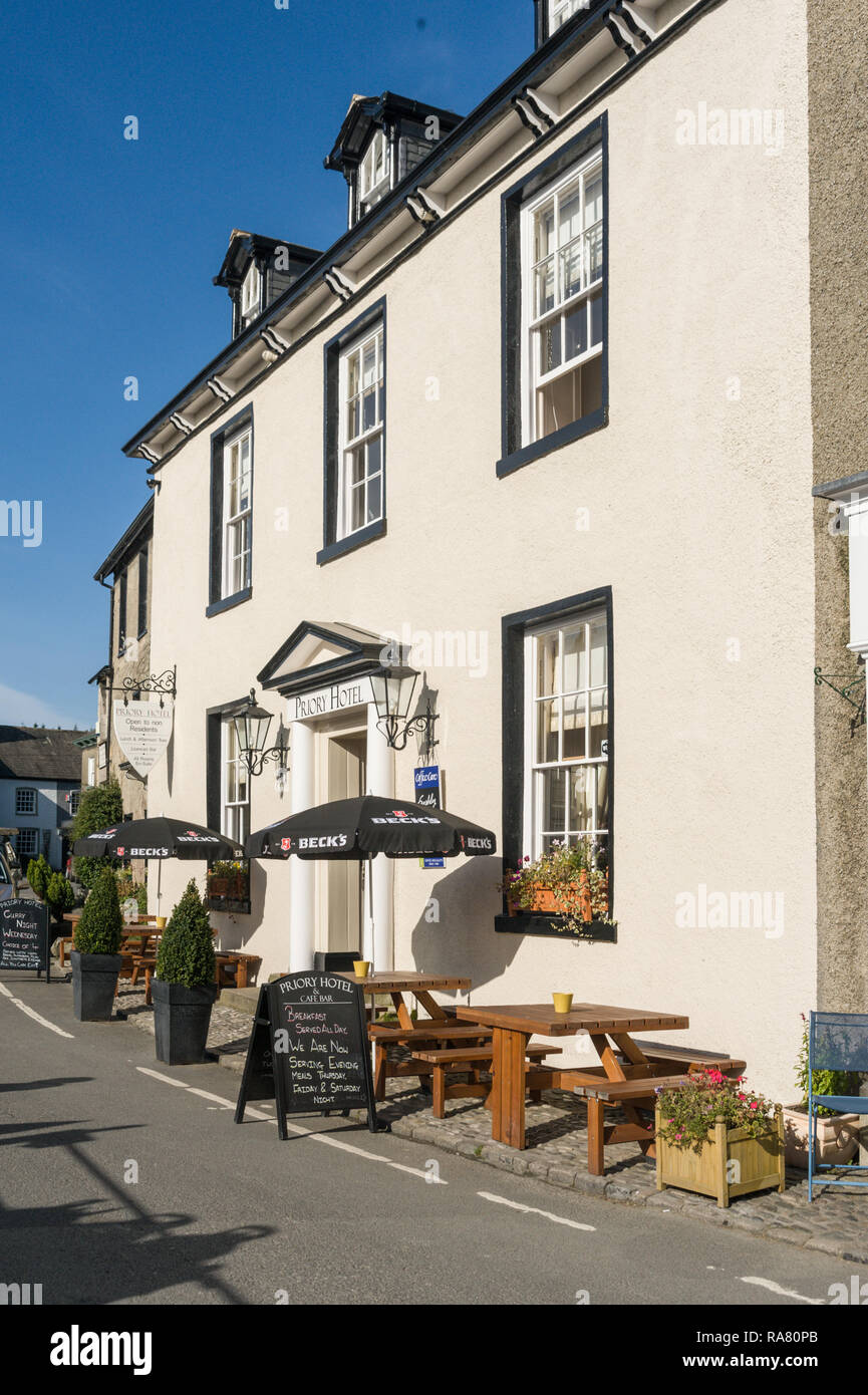 Il Priory Hotel, la piazza Cartmel, Cumbria Foto Stock